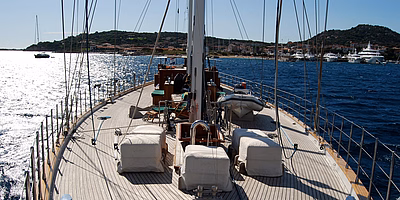 Aussicht von Deck während einer Segelreise