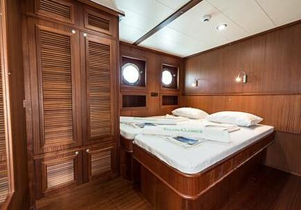 Deluxe Kabine Doppelbett auf dem Segelschiff SV Chronos 